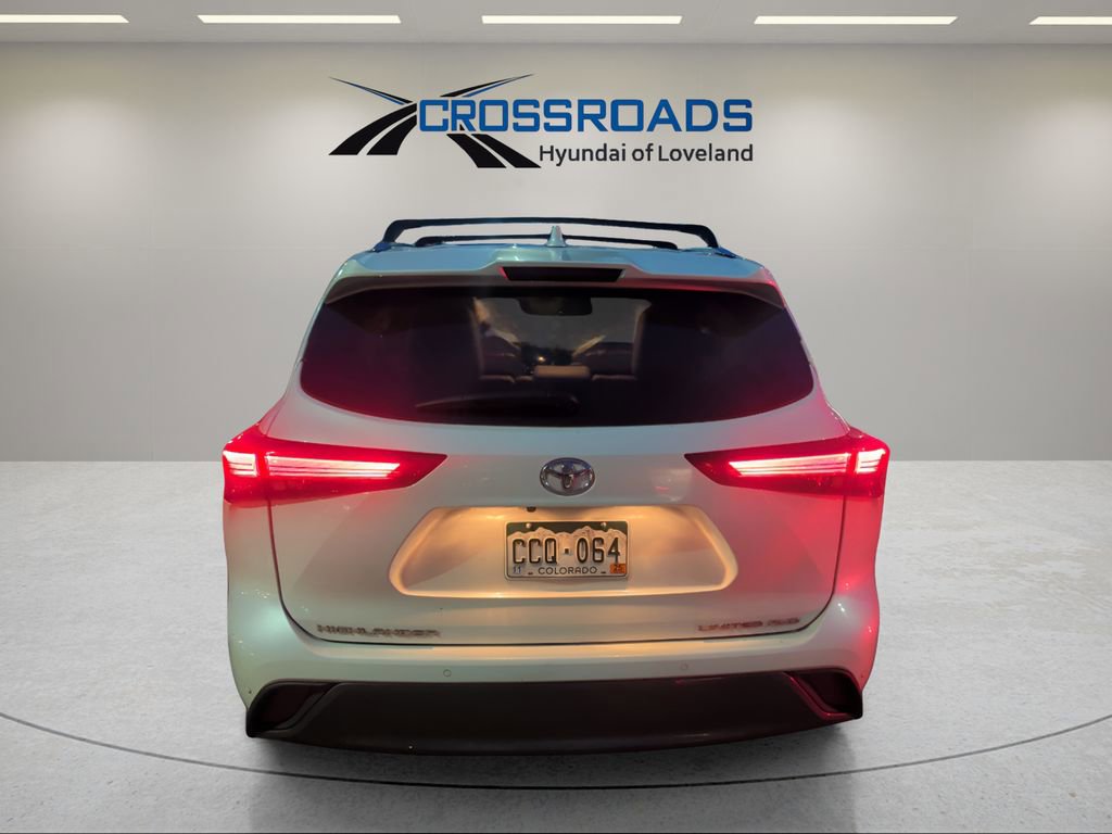 Used 2020 Toyota Highlander Limited image 12