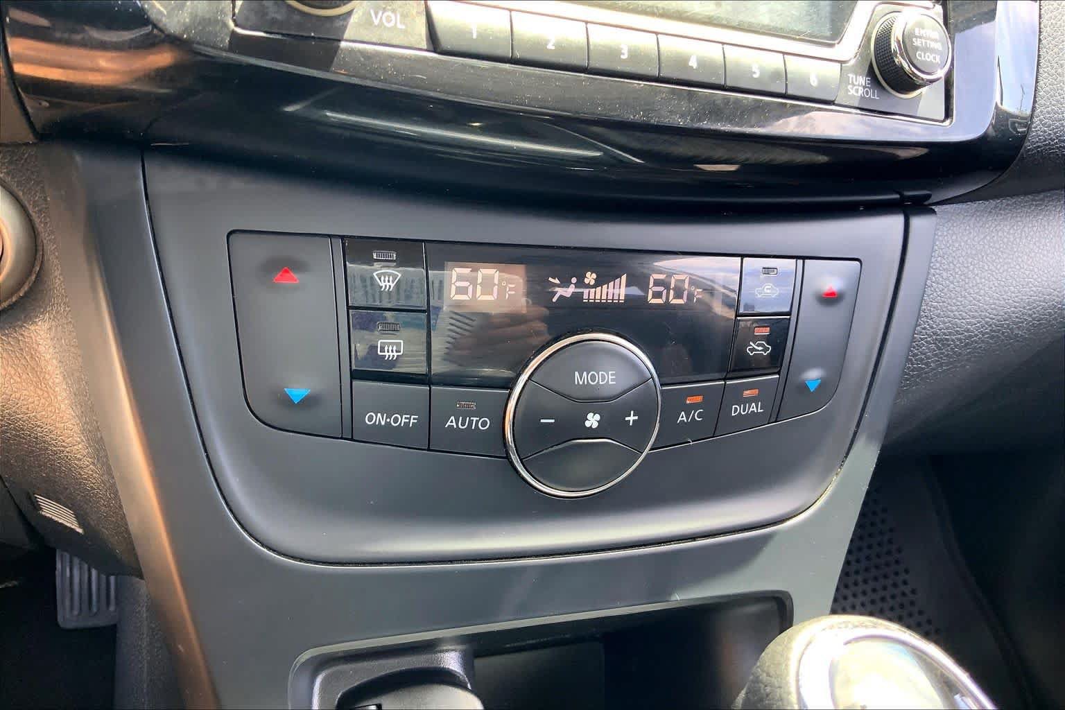 Used 2018 Nissan Sentra SV FWD image 30