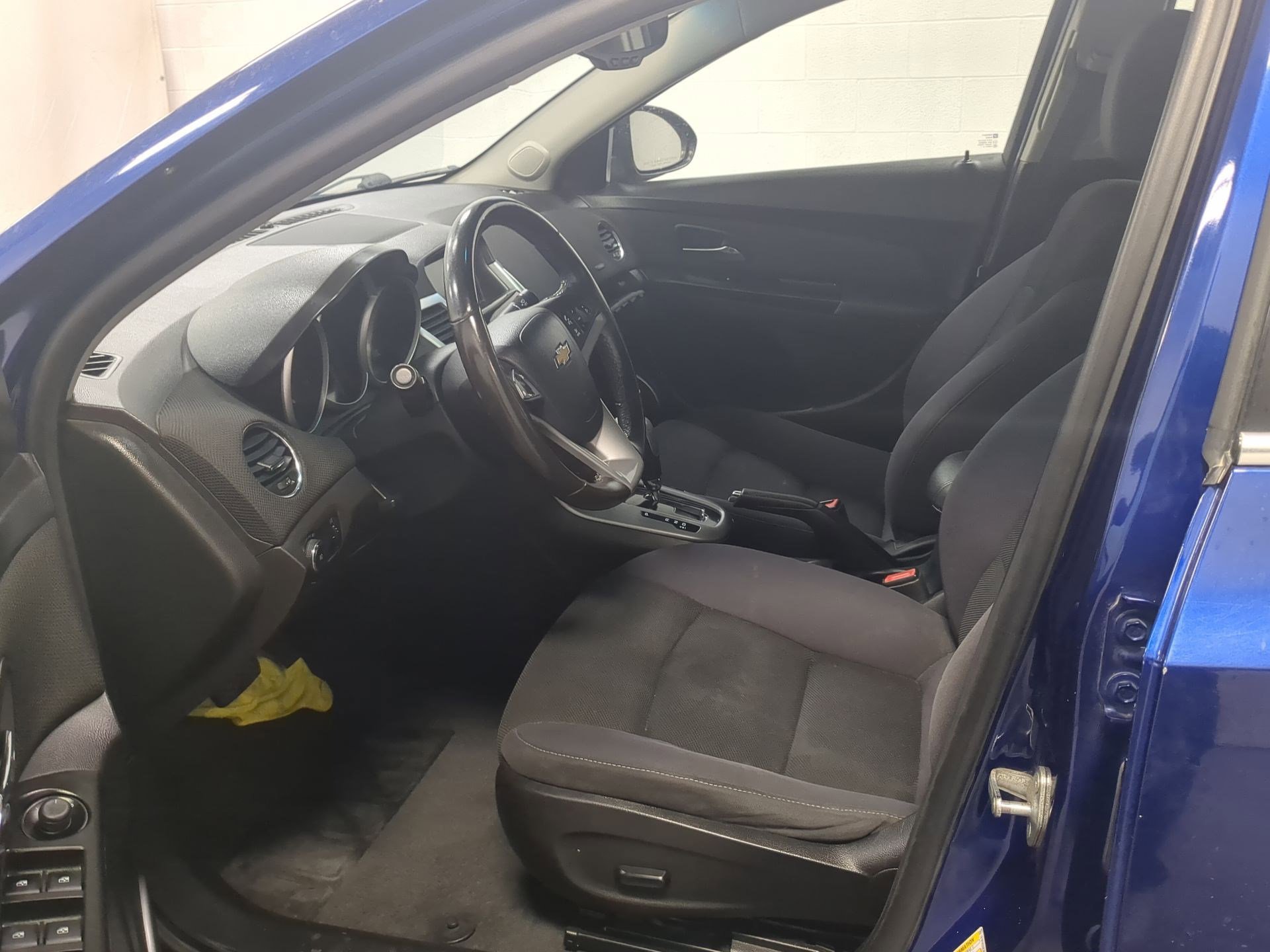 Used 2013 Chevrolet Cruze Eco image 16