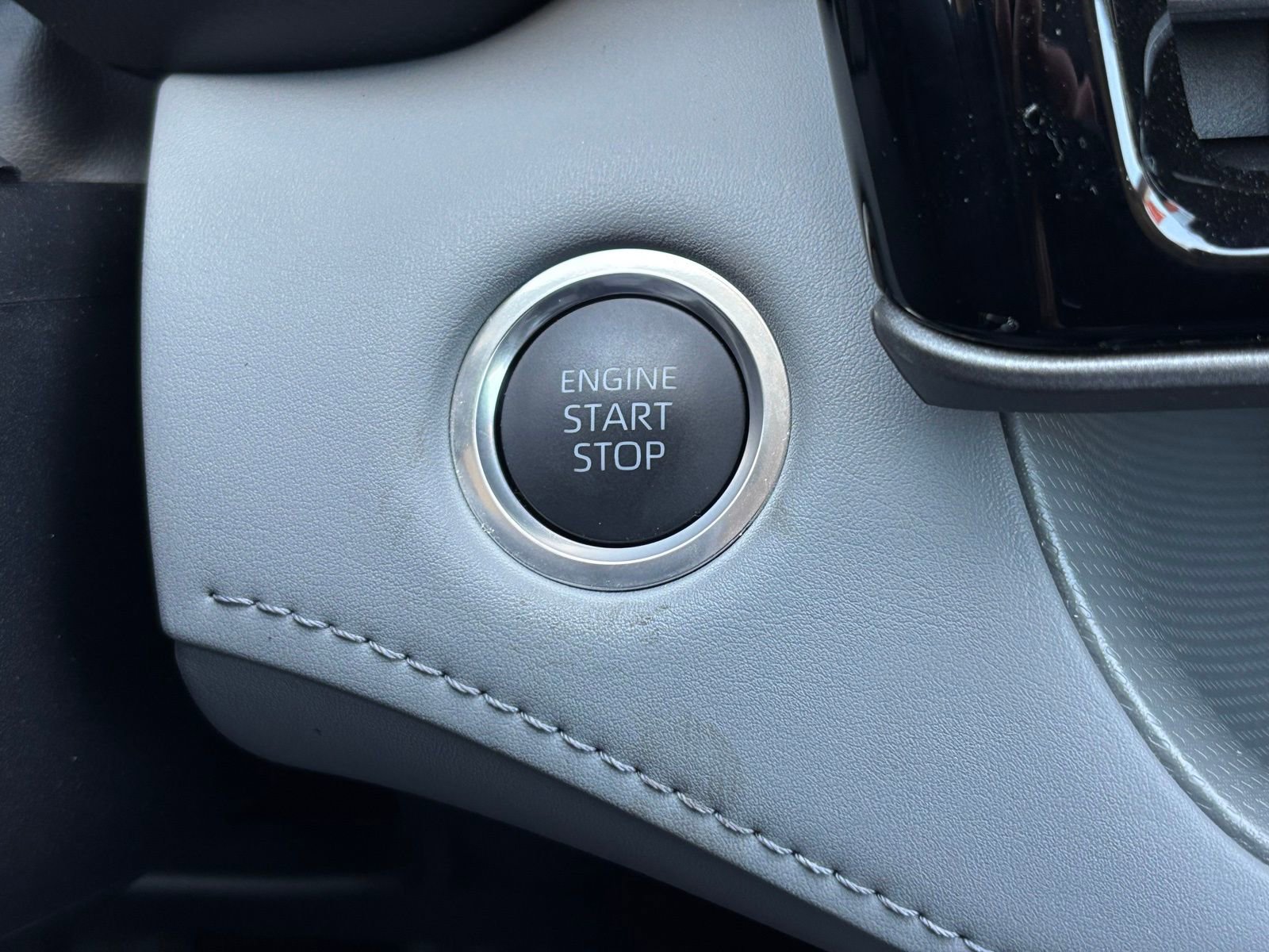 Used 2025 Toyota Highlander LE image 7