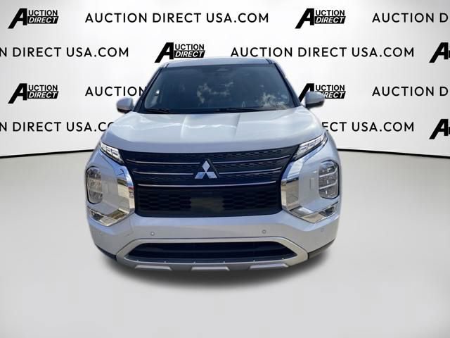 Used 2024 Mitsubishi Outlander SE image 10
