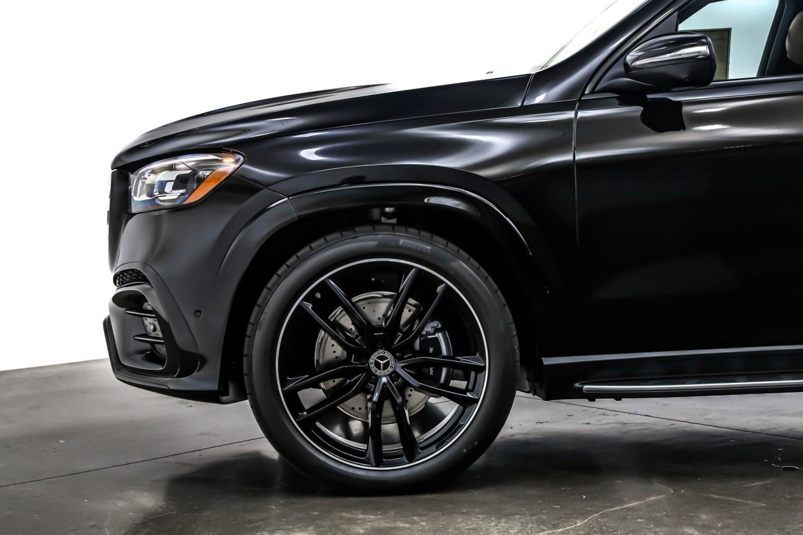 New 2026 Mercedes-Benz GLS 580 4MATIC image 10