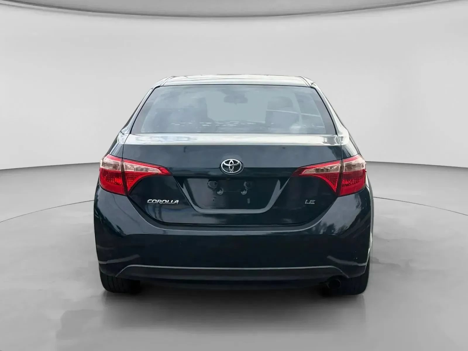 Used 2018 Toyota Corolla LE FWD image 4