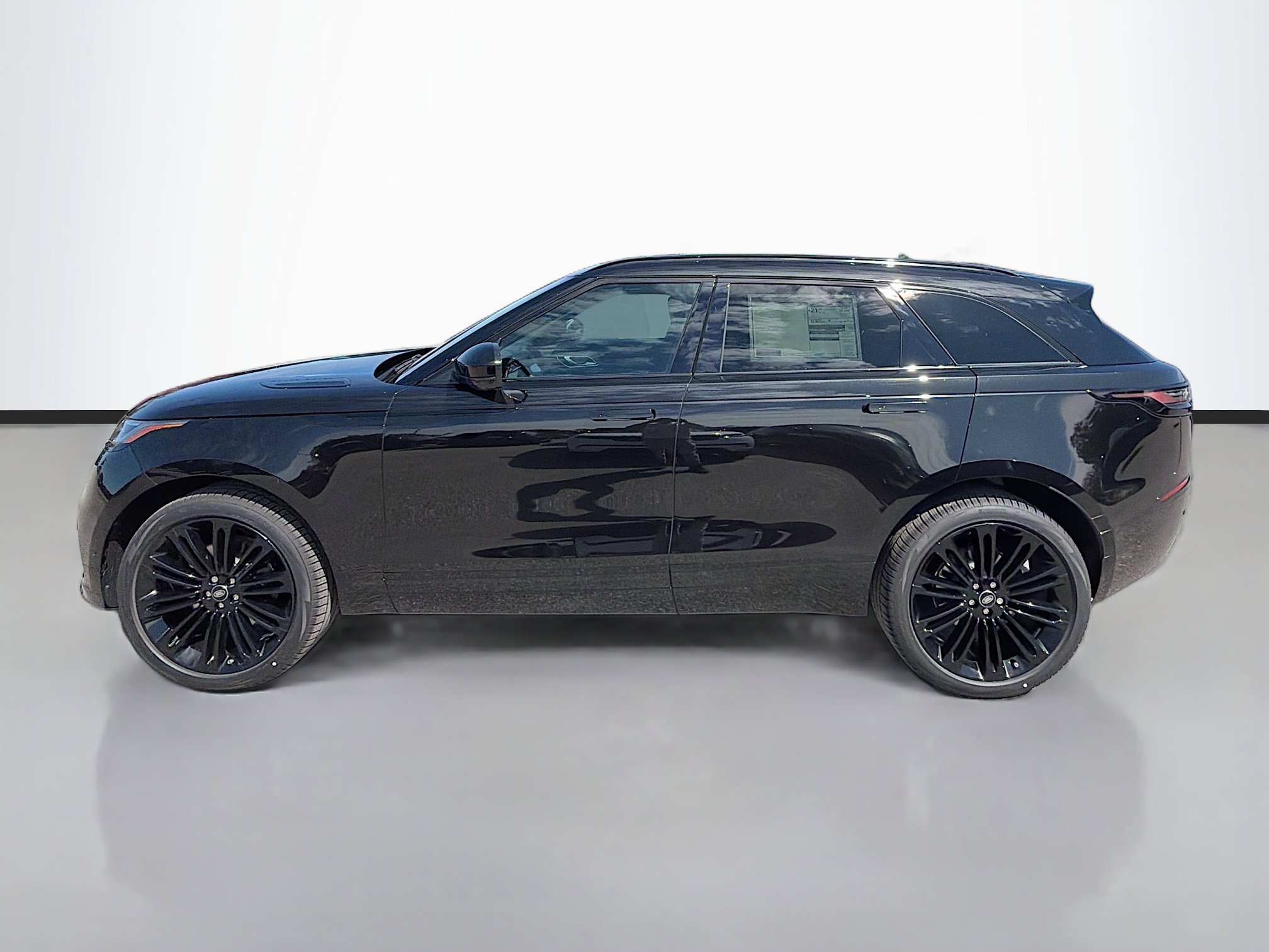 New 2026 Land Rover Range Rover Velar Dynamic SE image 2