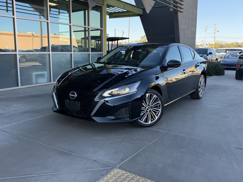Used 2024 Nissan Altima 2.5 SL AWD/4WD image 2