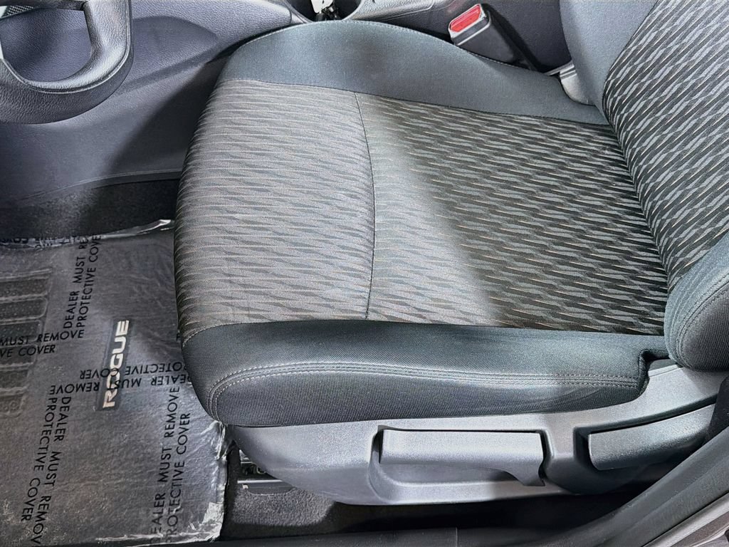 Used 2018 Nissan Rogue S AWD/4WD image 19