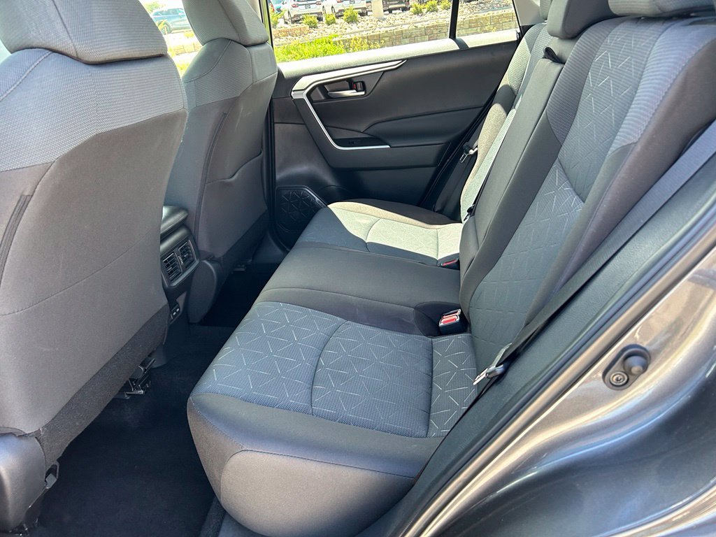 Used 2025 Toyota RAV4 XLE AWD/4WD image 26