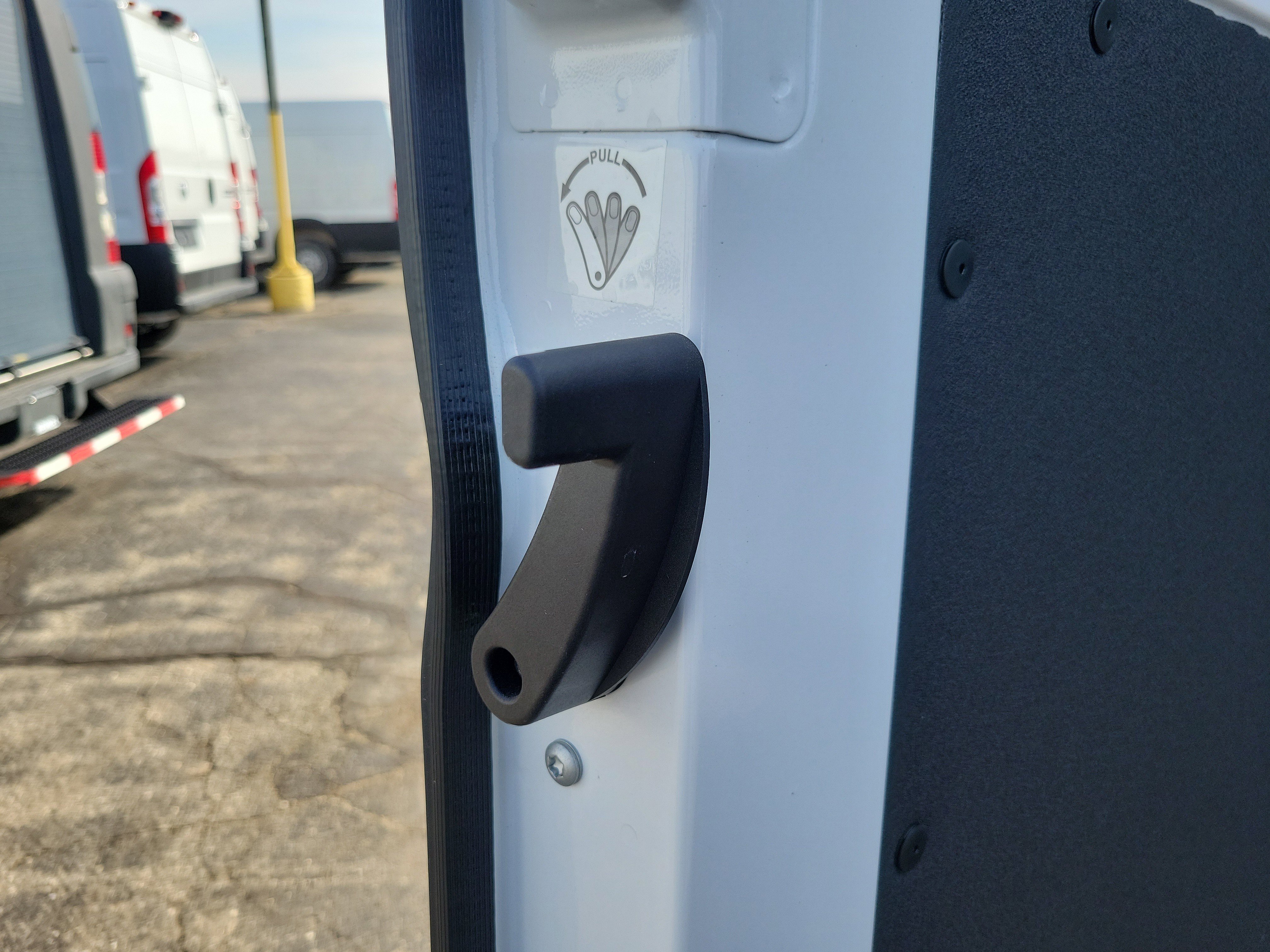 Used 2025 RAM ProMaster 2500 w/ Storage Group image 18