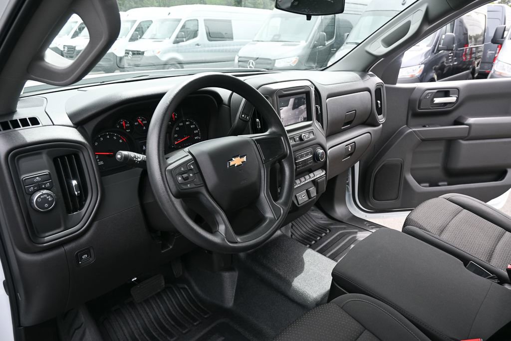 Used 2025 Chevrolet Silverado 1500 W/T image 6