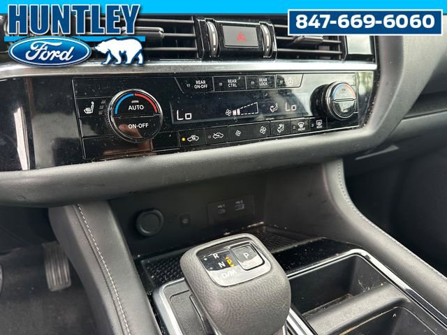 Used 2023 Nissan Pathfinder SL w/ Lighting Package (N92) image 23