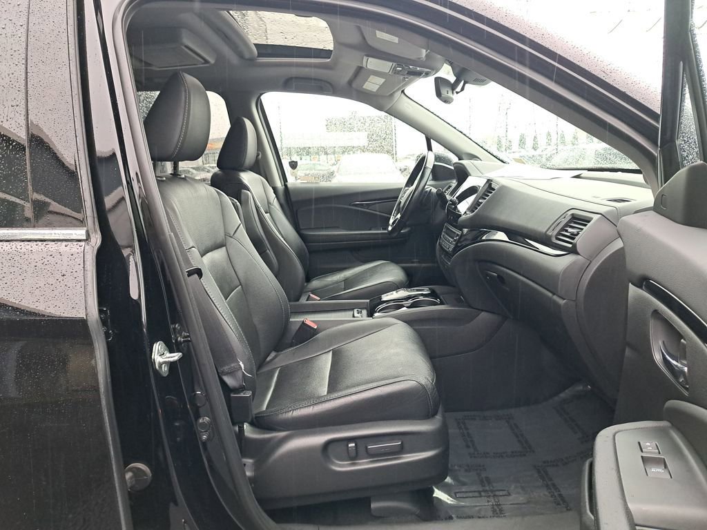 Used 2019 Honda Pilot Elite image 18