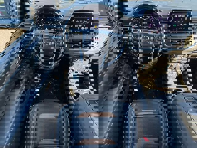 Used 2021 GMC Yukon XL AT4 w/ AT4 Premium Package image 17