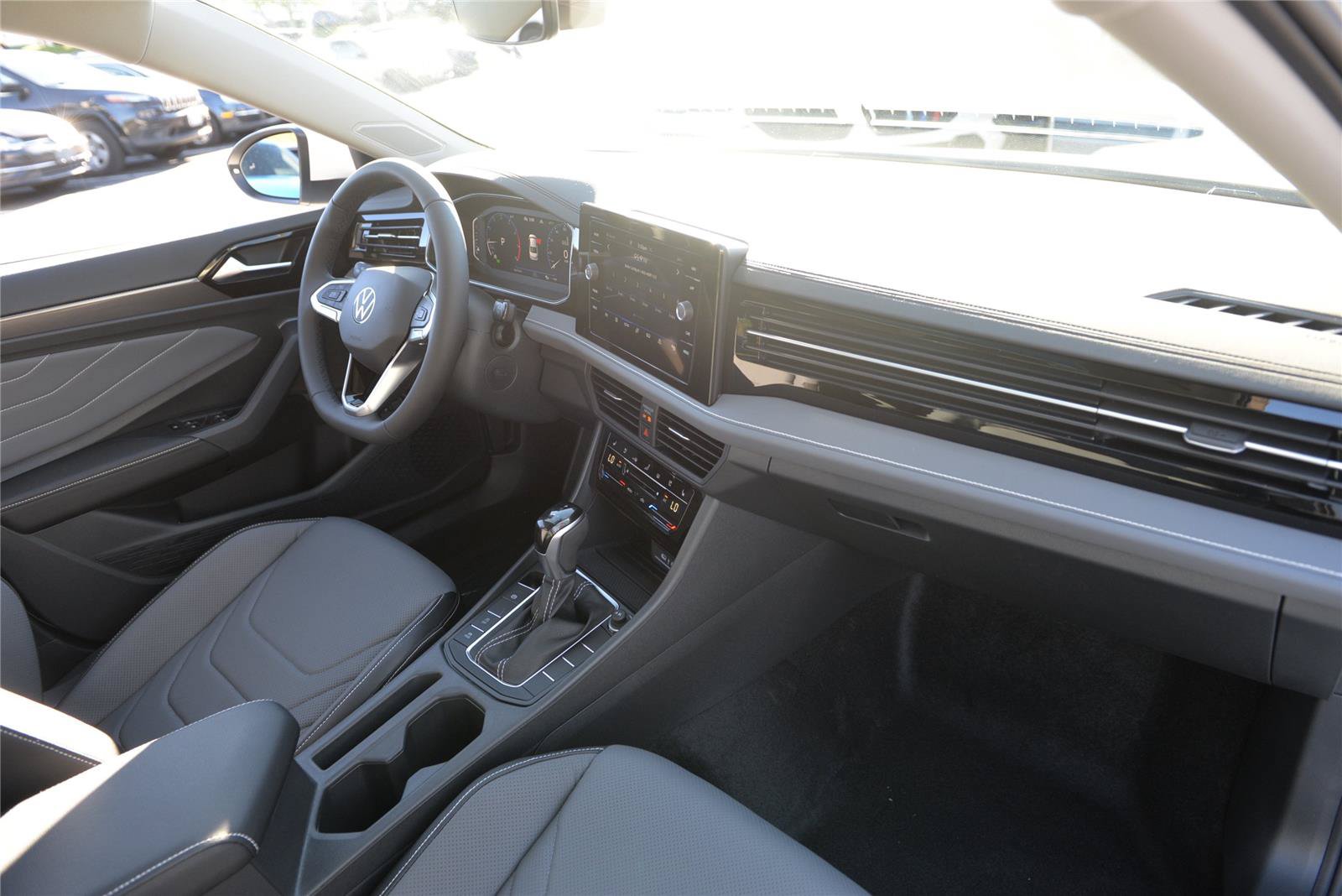 New 2027 Volkswagen Jetta SEL FWD image 15