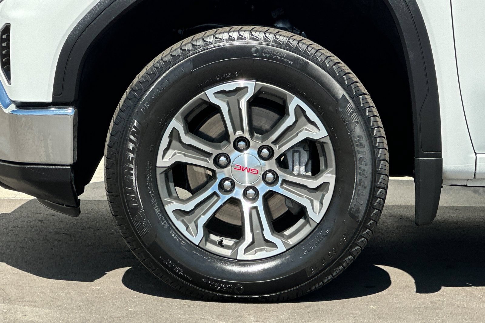 Used 2025 GMC Sierra 1500 SLT AWD/4WD image 36
