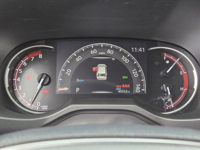 Used 2021 Toyota RAV4 Limited image 29