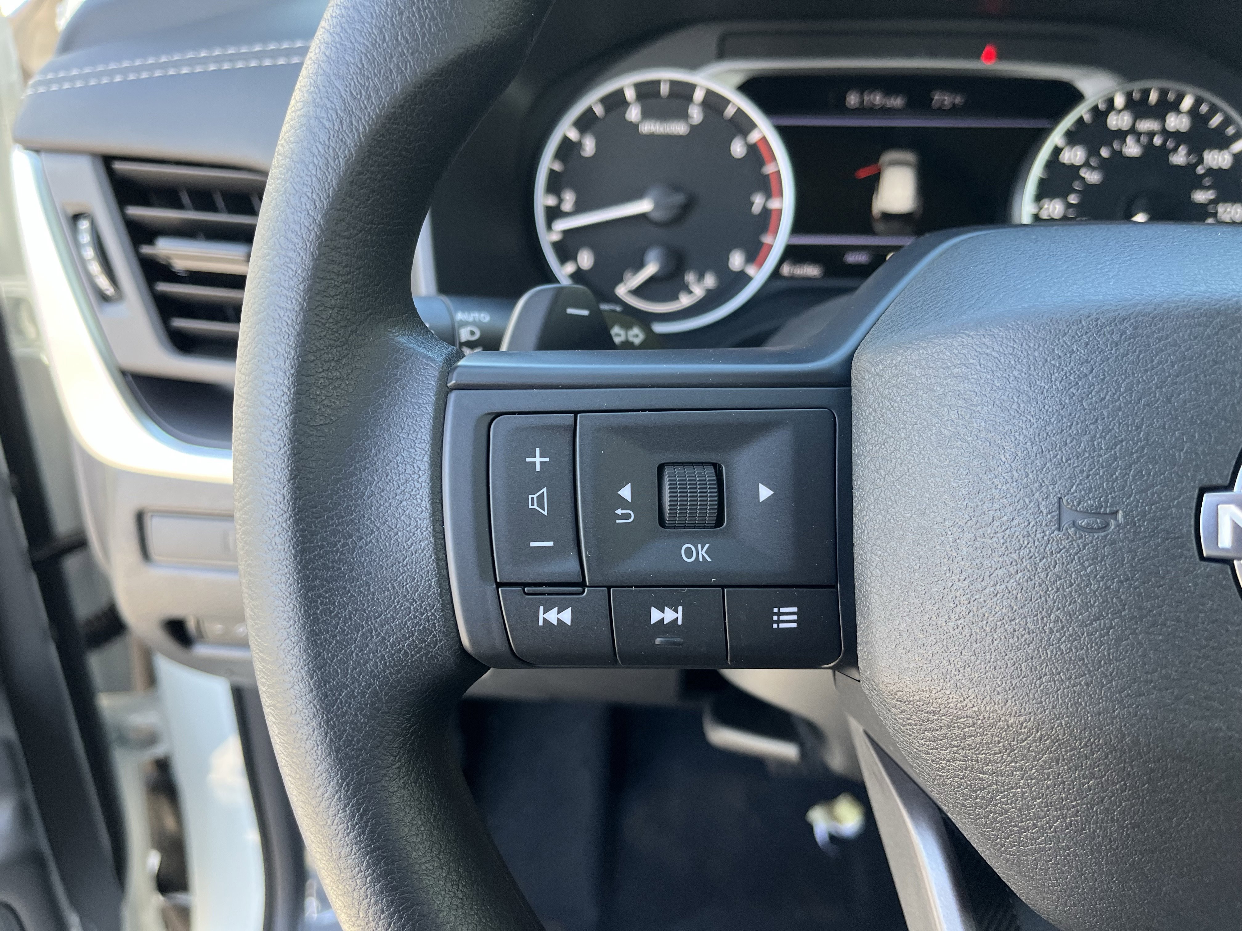 New 2026 Nissan Rogue S image 13