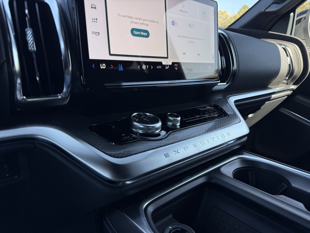 New 2025 Ford Expedition Platinum w/ Stealth Performance Package image 18