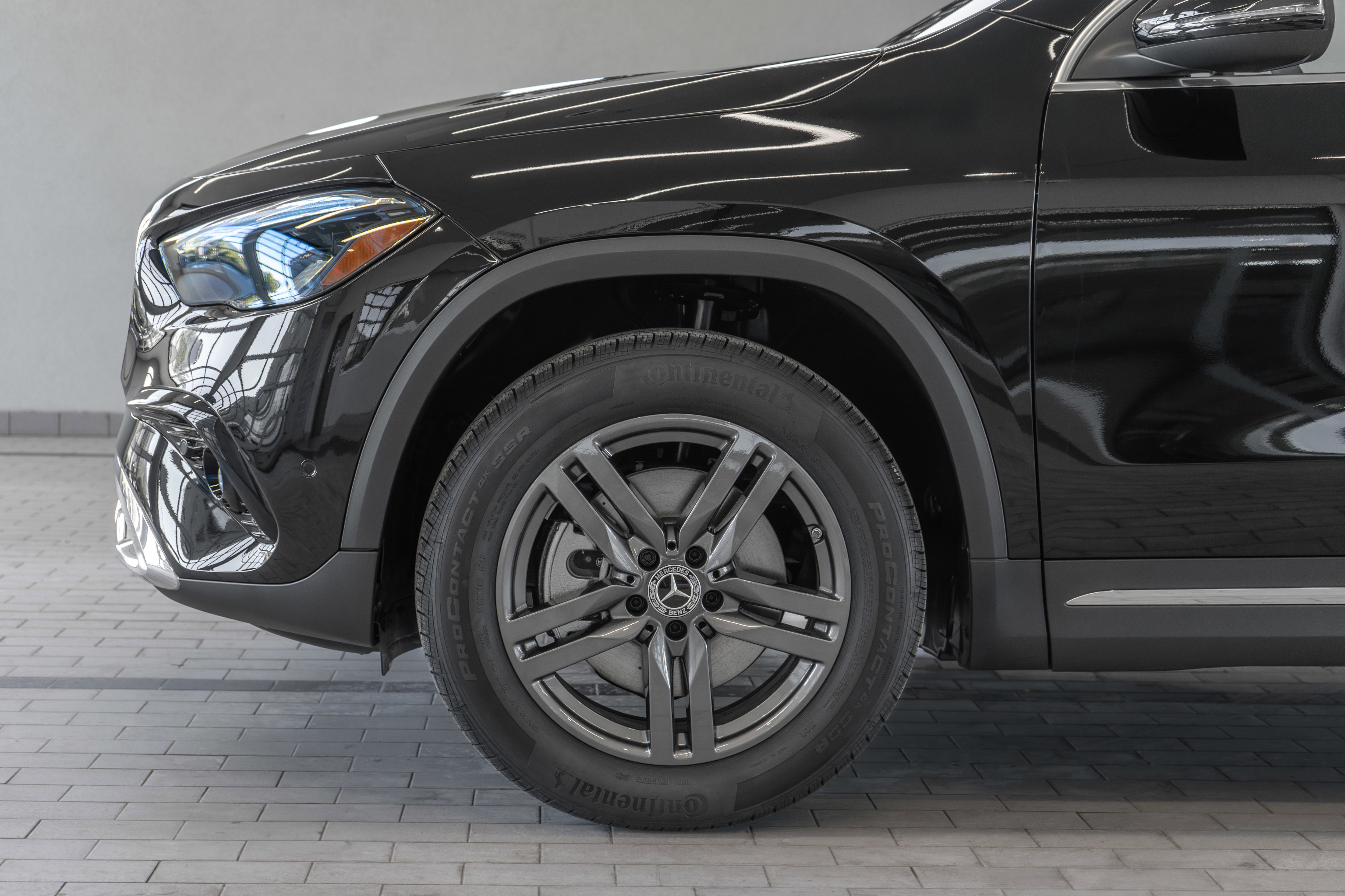 Certified 2025 Mercedes-Benz GLA 250 4MATIC image 4