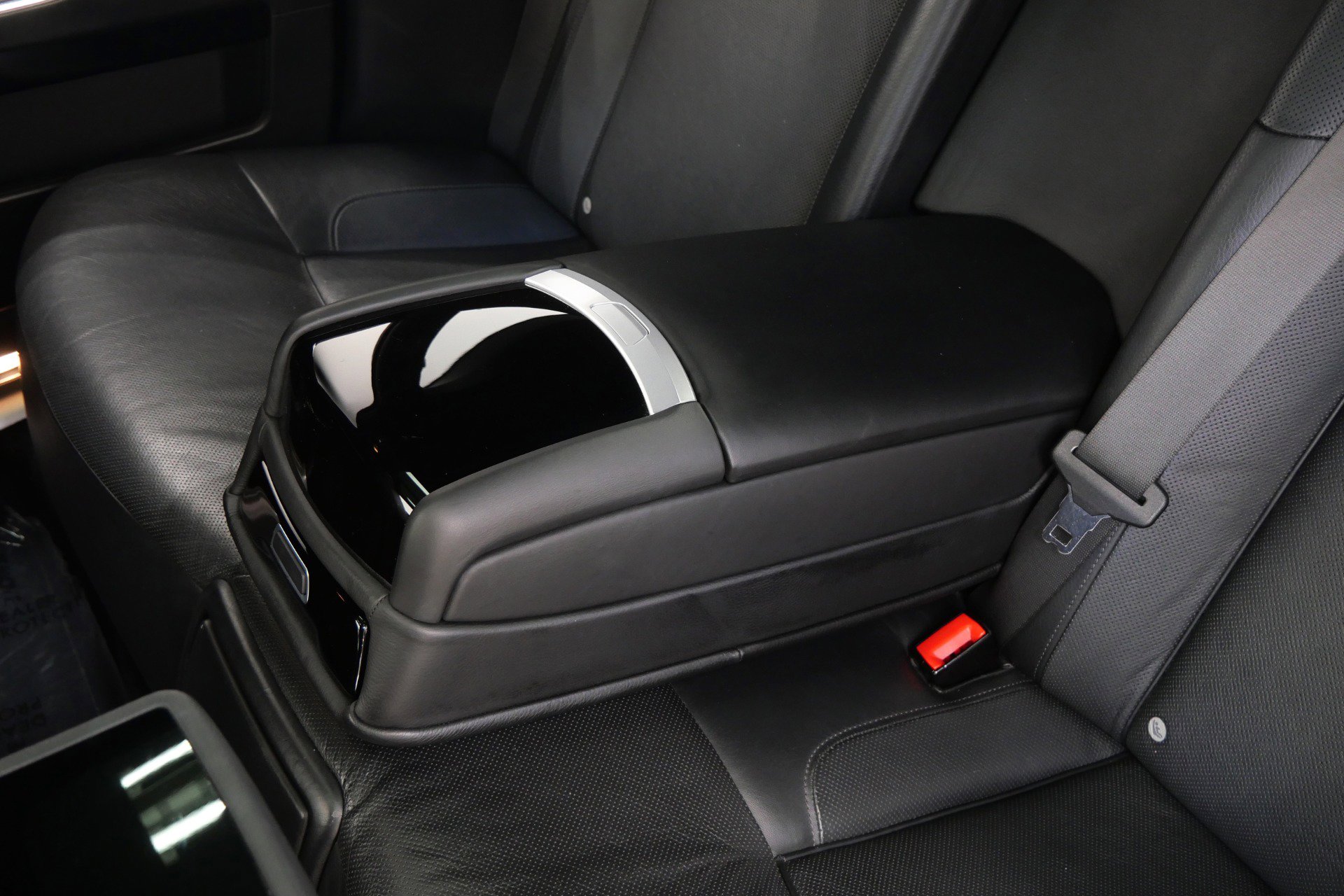 Used 2014 Rolls-Royce Ghost RWD image 31
