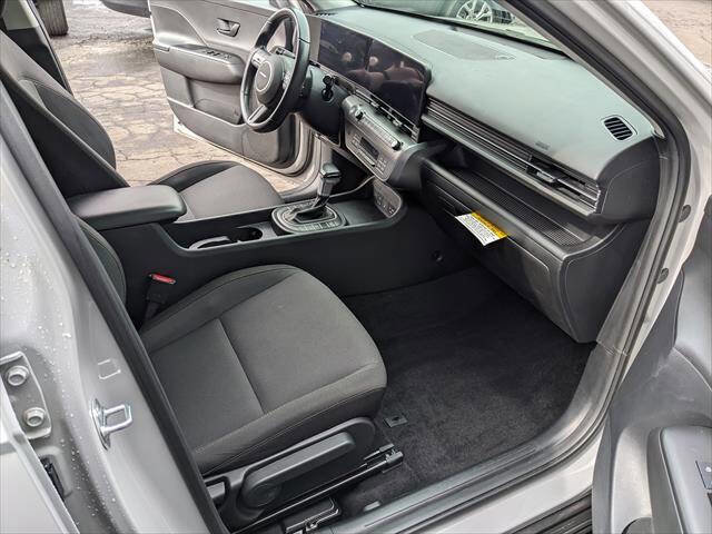Used 2024 Hyundai Kona SEL image 17