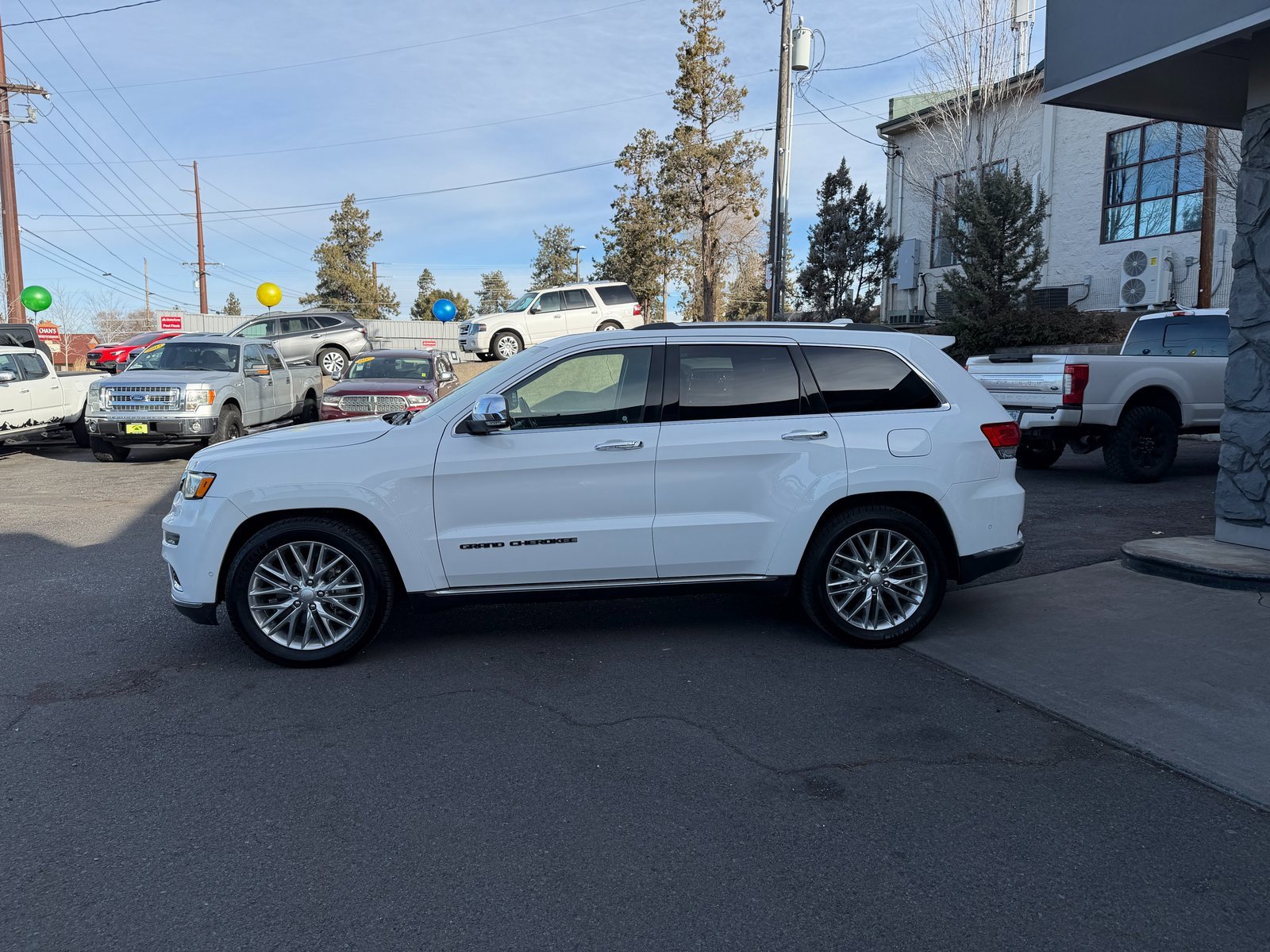 Used 2018 Jeep Grand Cherokee Summit image 3