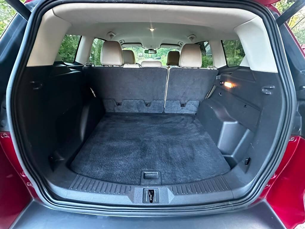 Used 2015 Ford Escape Titanium FWD image 17