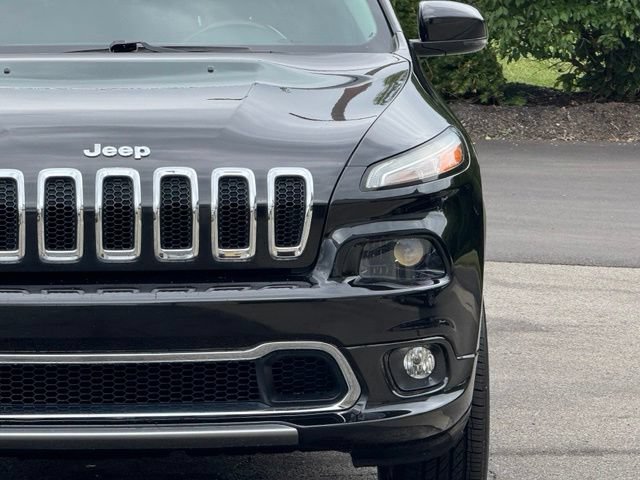 Used 2016 Jeep Cherokee Overland AWD/4WD image 10