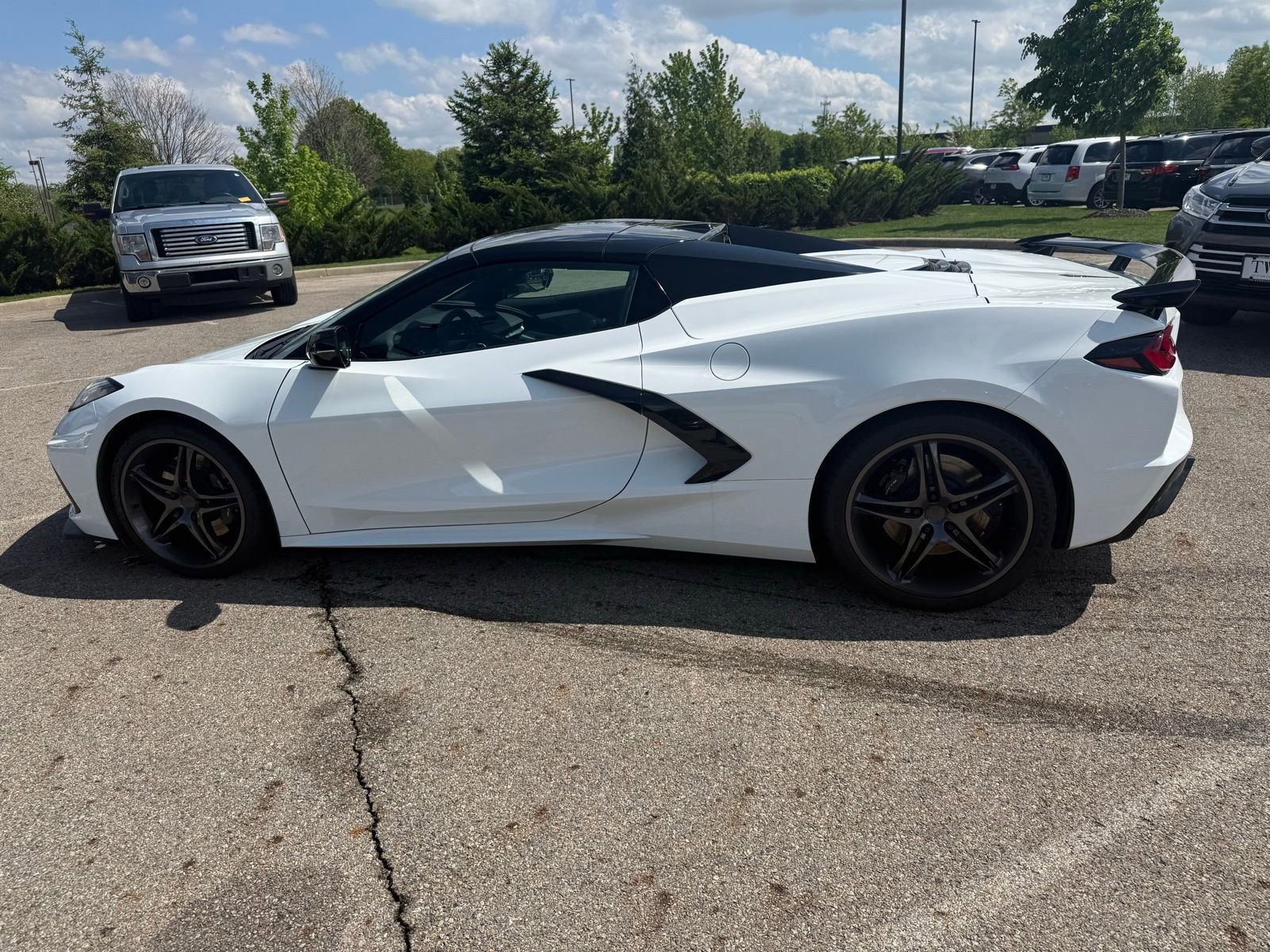 Used 2025 Chevrolet Corvette Stingray Preferred Conv w/ Z51 Performance Package RWD image 8