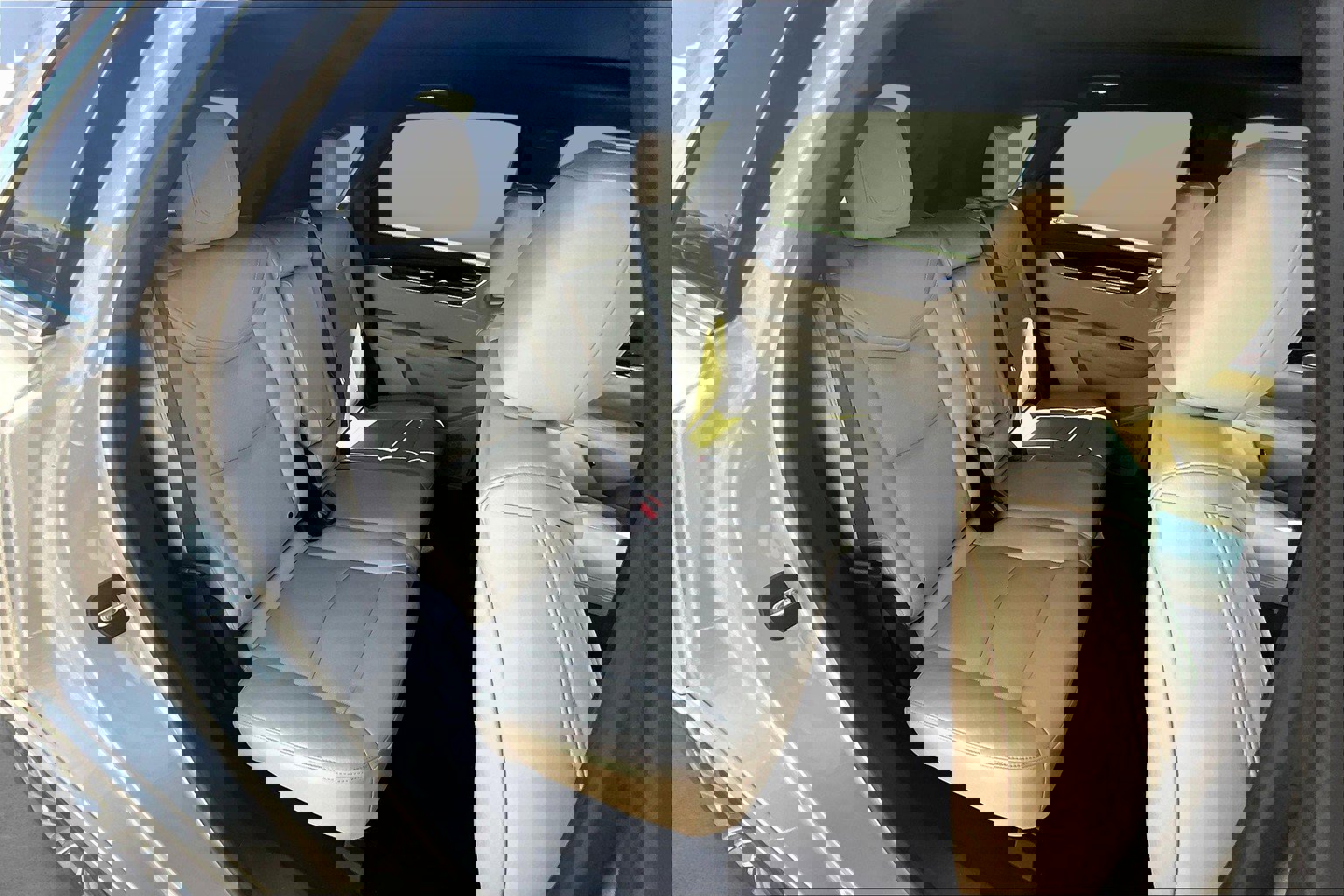 Used 2017 Cadillac XT5 Luxury w/ Driver Awareness Package image 24