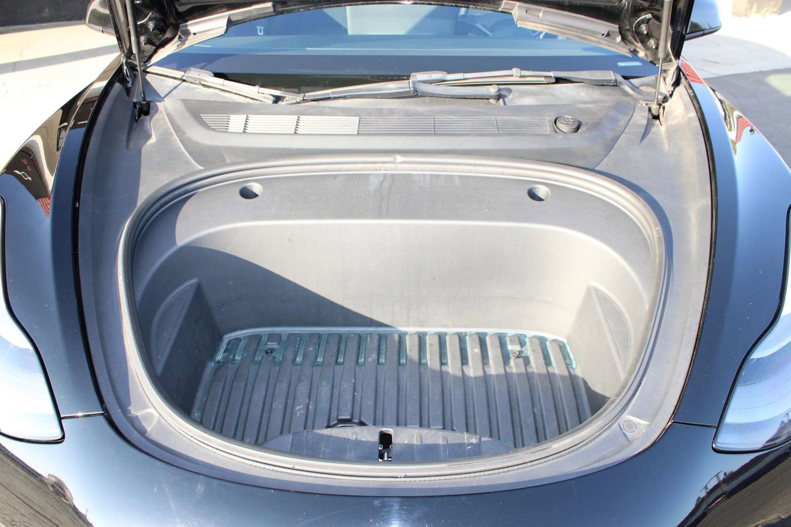 Used 2022 Tesla Model 3 Standard Range image 30