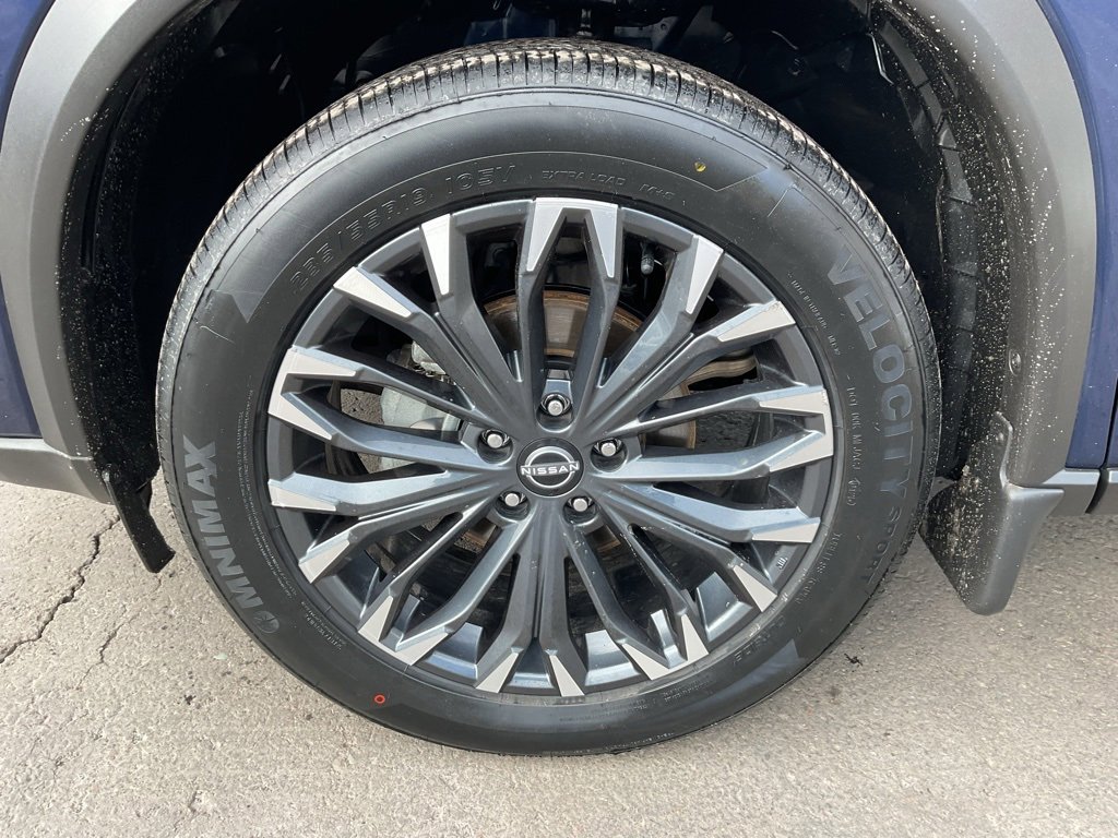 Used 2024 Nissan Rogue SL w/ SL Premium Package image 9