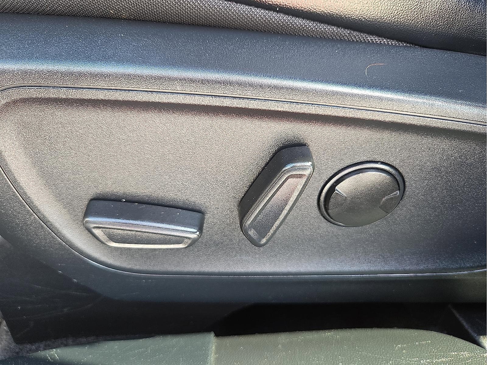 Used 2024 Ford Escape ST-Line image 15