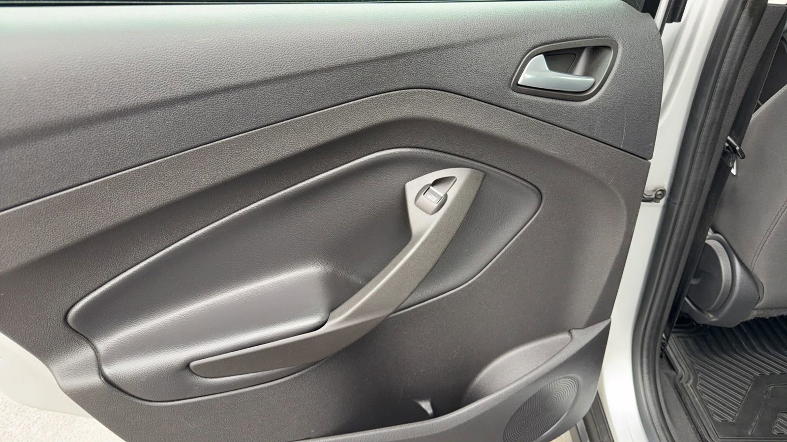 Used 2016 Ford C-MAX SE w/ Interior Protection Package image 27