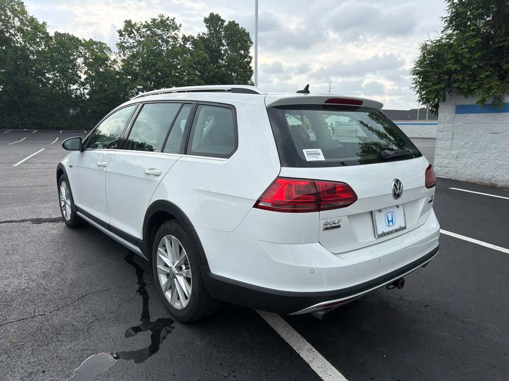Used 2017 Volkswagen Golf Alltrack S AWD/4WD image 3