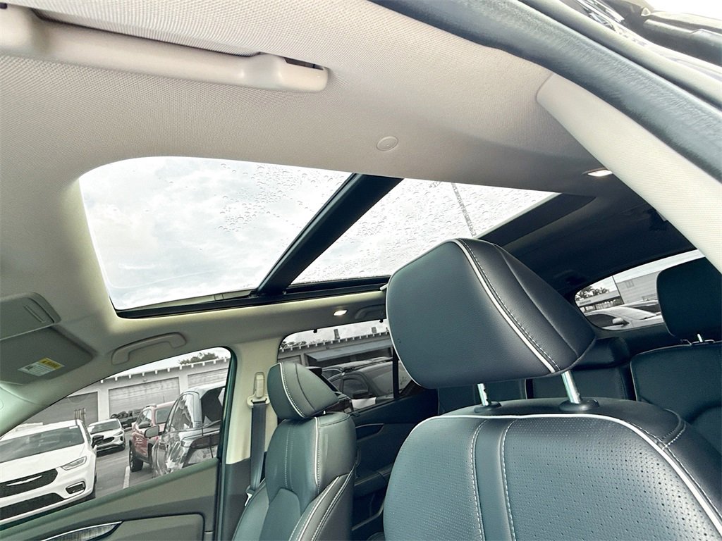 Used 2025 Honda Pilot Elite image 24