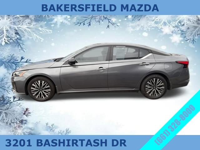 Used 2024 Nissan Altima 2.5 SV image 2