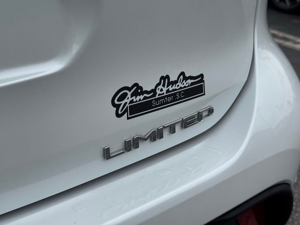 Used 2023 Toyota Highlander Limited FWD image 11
