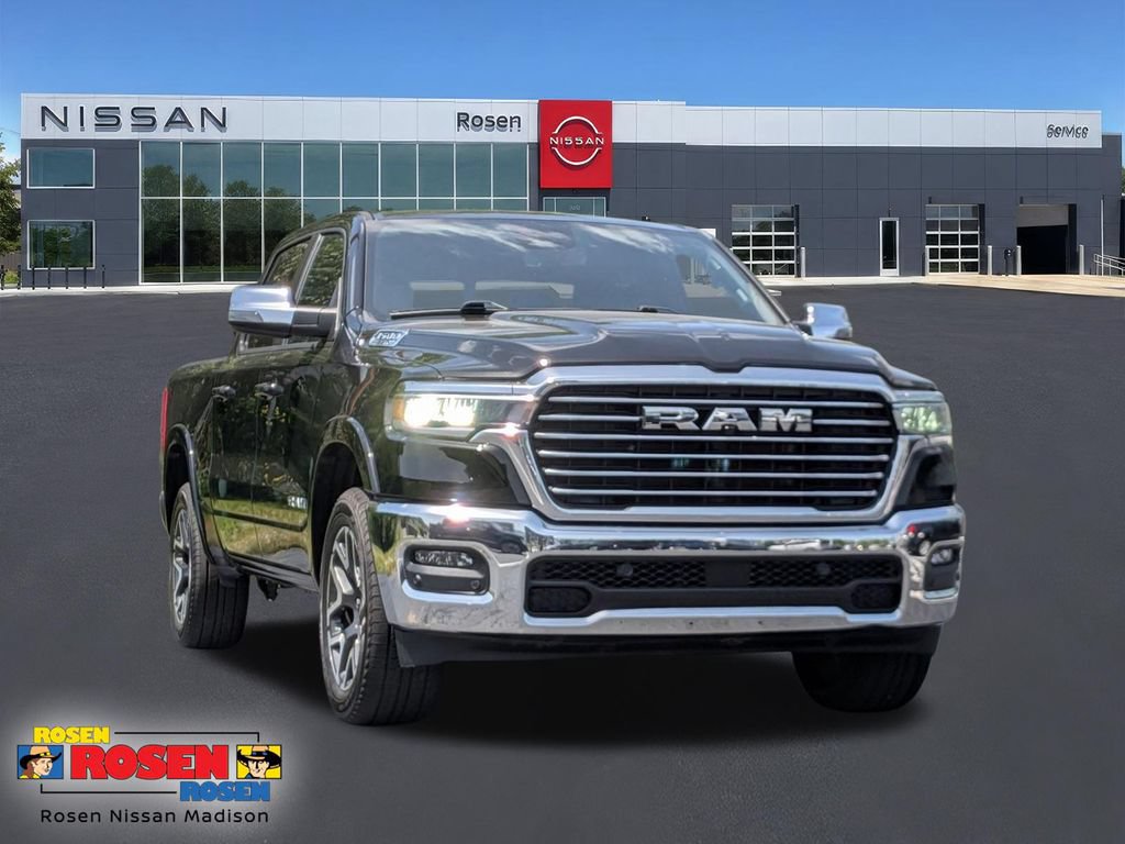 Used 2025 RAM 1500 Laramie AWD/4WD image 1
