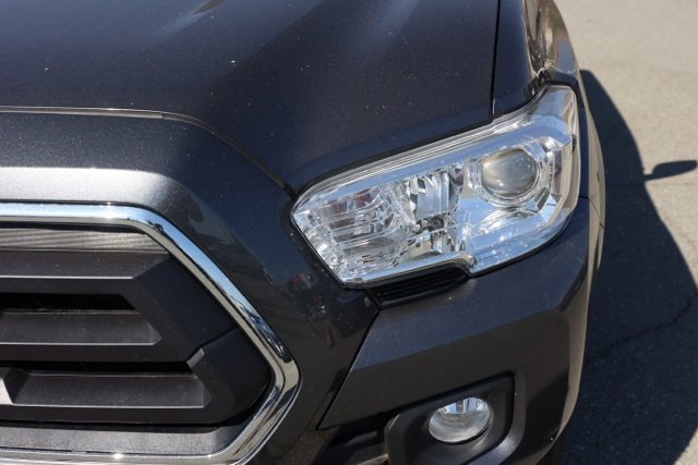 Used 2021 Toyota Tacoma SR5 image 10