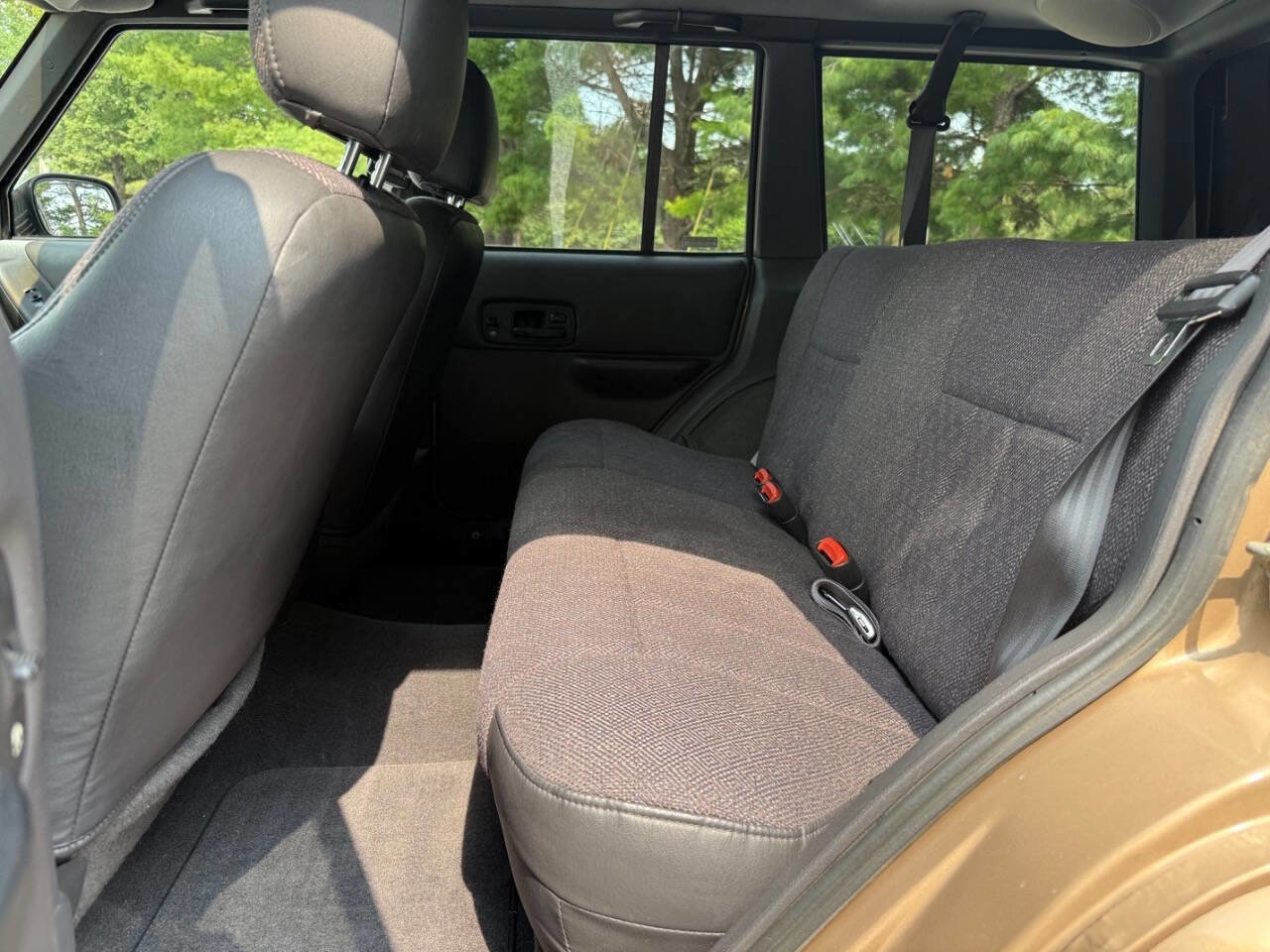 Used 1999 Jeep Cherokee Classic image 64