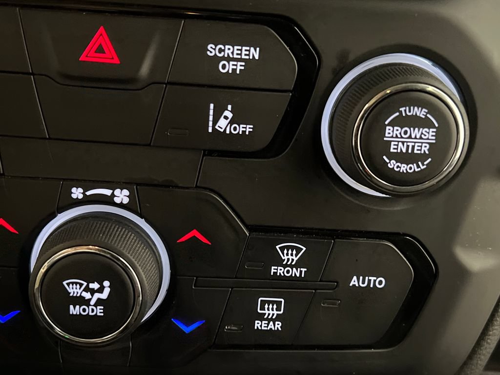 Used 2023 Jeep Renegade Trailhawk AWD/4WD image 55