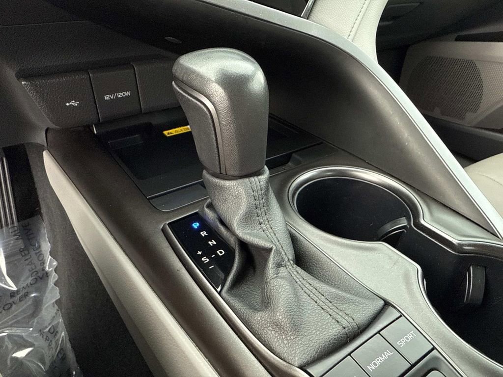 Used 2024 Toyota Camry XSE image 32