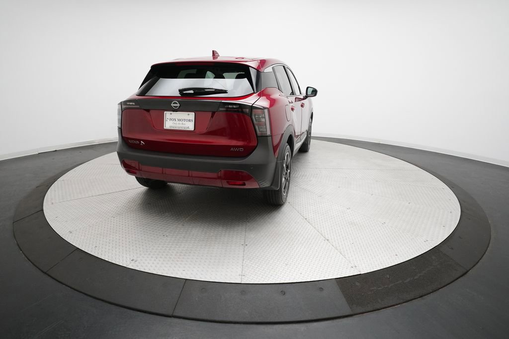 Used 2025 Nissan Kicks SV image 13