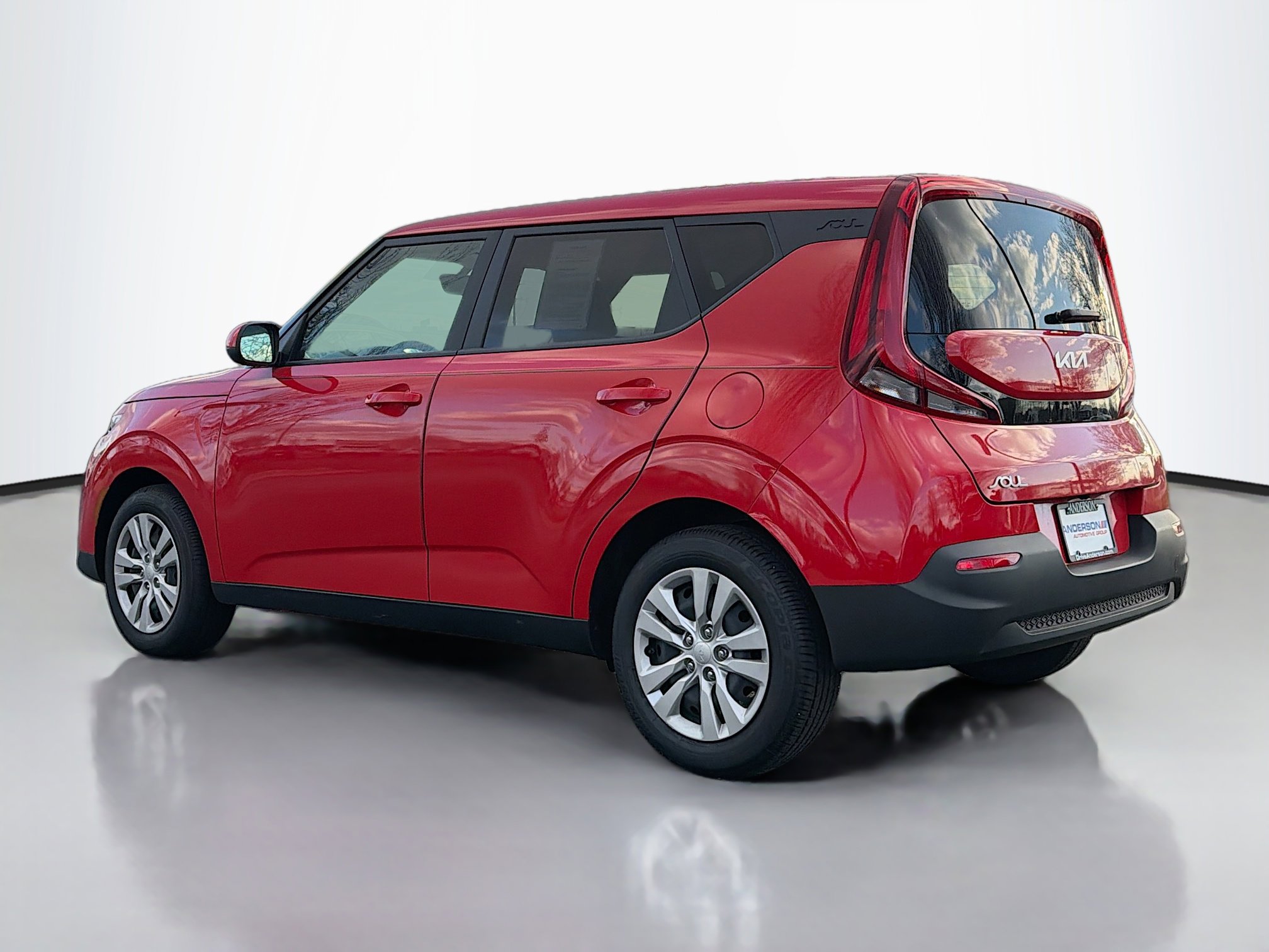 Used 2022 Kia Soul LX image 13