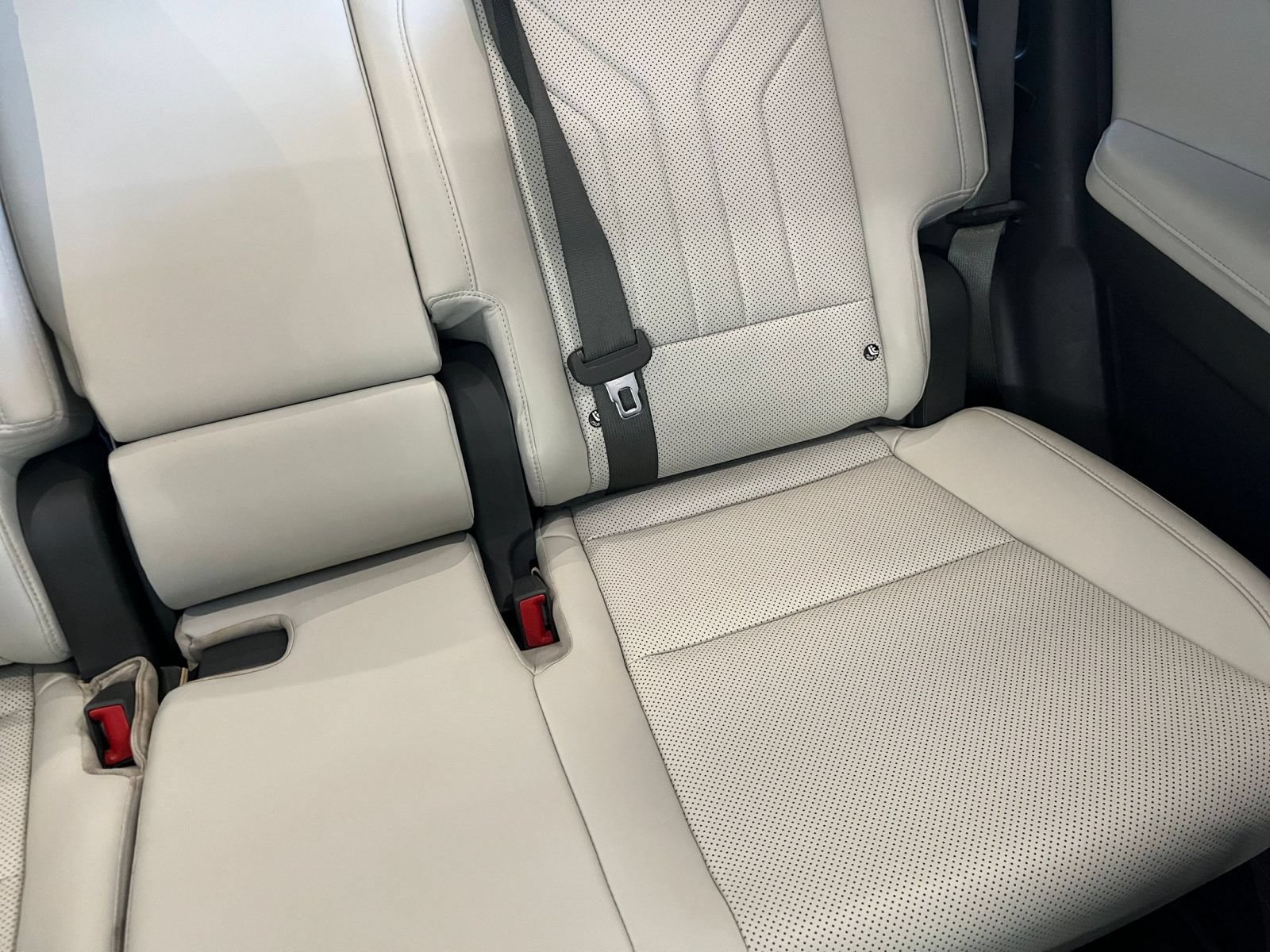 Used 2025 Hyundai Santa Fe SEL AWD/4WD image 40