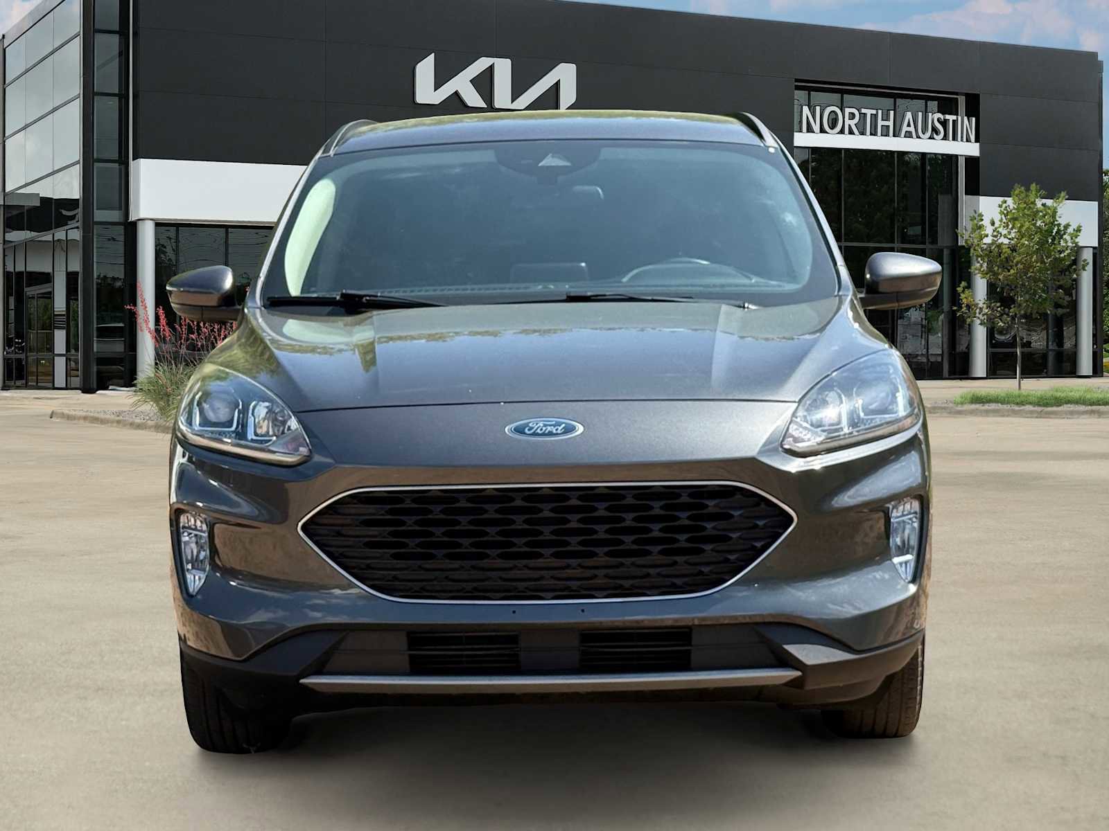 Used 2020 Ford Escape SEL image 4