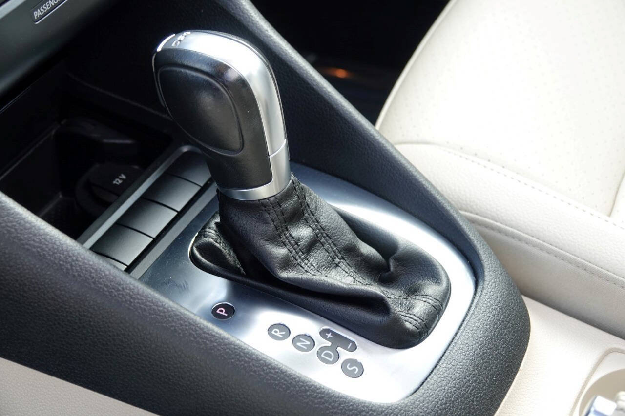 Used 2012 Volkswagen Jetta TDI FWD image 57
