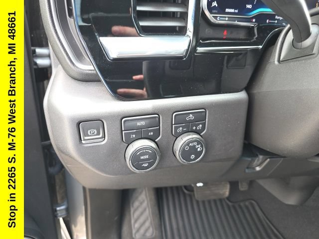 Used 2023 Chevrolet Silverado 1500 LT AWD/4WD image 16