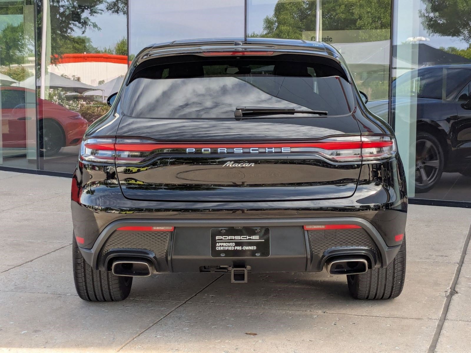 Certified 2026 Porsche Macan image 10