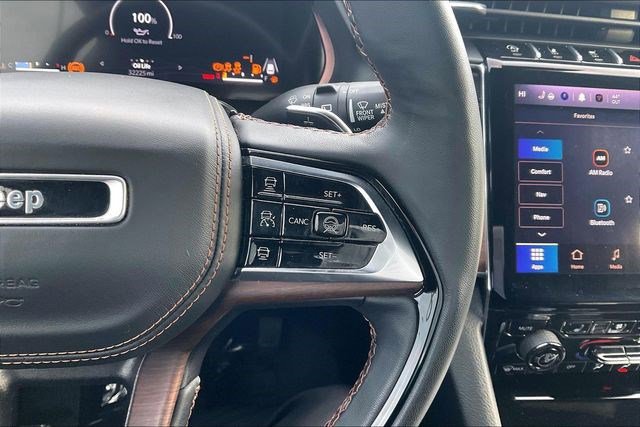 Used 2023 Jeep Grand Cherokee L Summit w/ Advanced Protech Group IV image 23